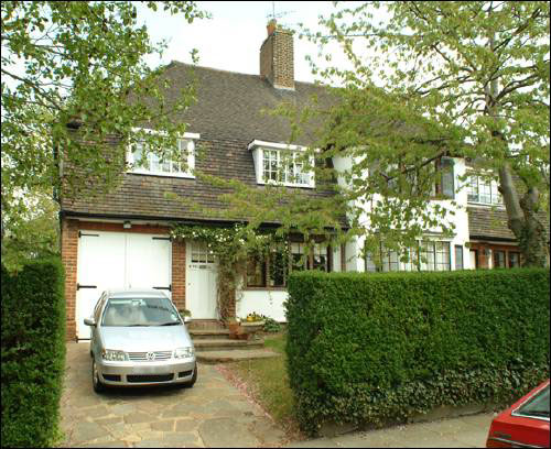 82a Hill Top